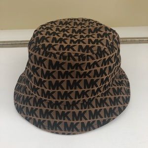 Michael Kors bucket hat one size